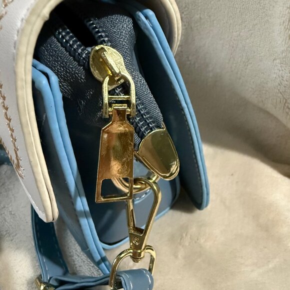 Disney Mickey Mouse Crossbody Bag - Picture 5 of 5